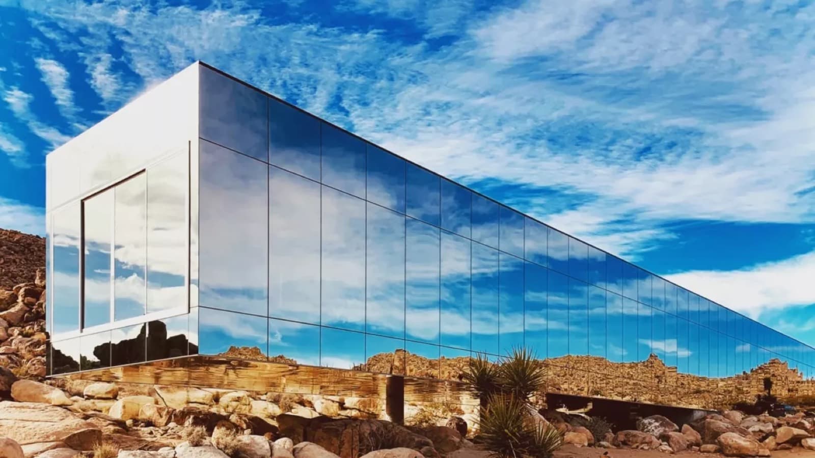 Invisible House